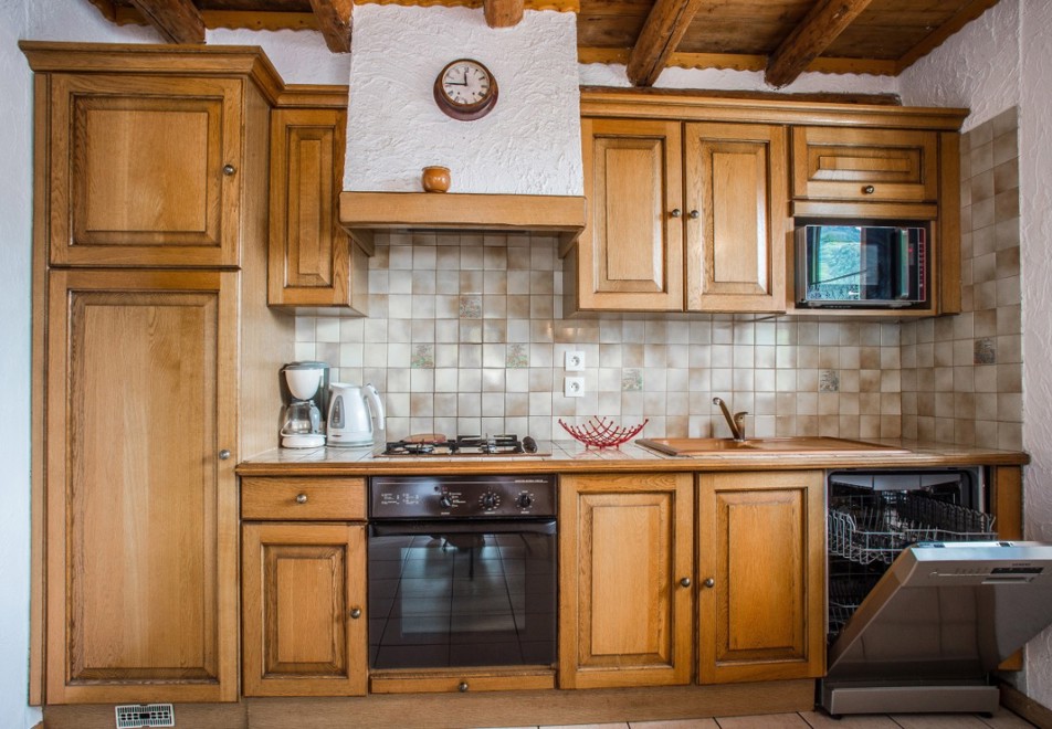 Chalet Lou, St Martin de Belleville-St Marcel (self catered chalet) - Open plan kitchen