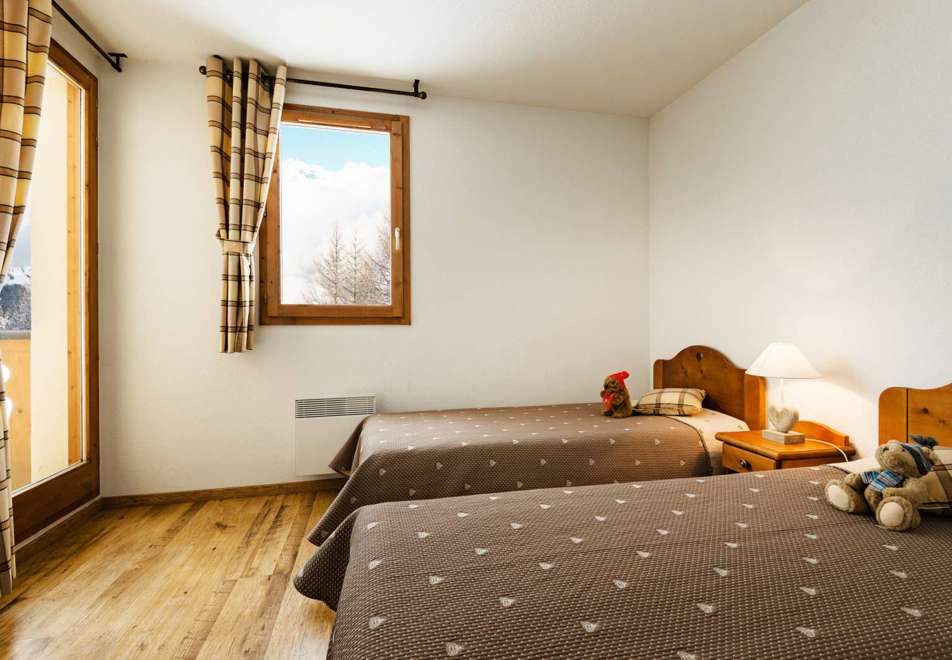 Arollaie, Peisey Vallandry (self catered apartments) - Twin bedroom