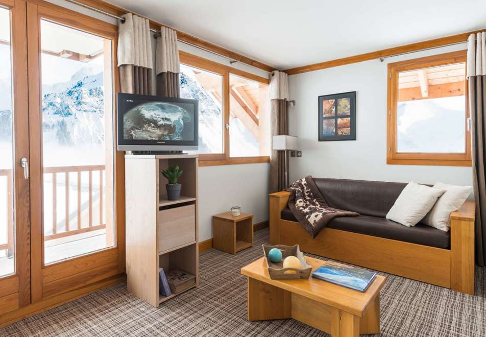 Les Balcons des Aiguilles, La Toussuire (self catered apartments) - Apartment with balcony