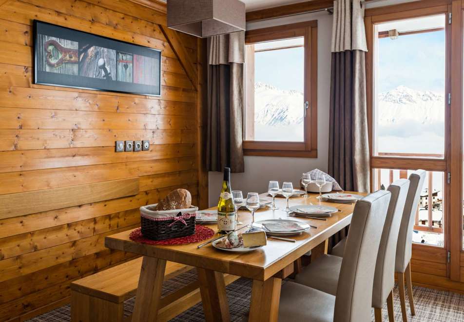 Les Balcons des Aiguilles, La Toussuire (self catered apartments) - Apartment with balcony