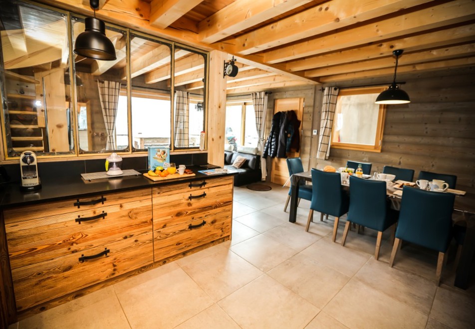 Chalet Le Mas, Valloire (self catered chalet) - Open plan living/kitchen