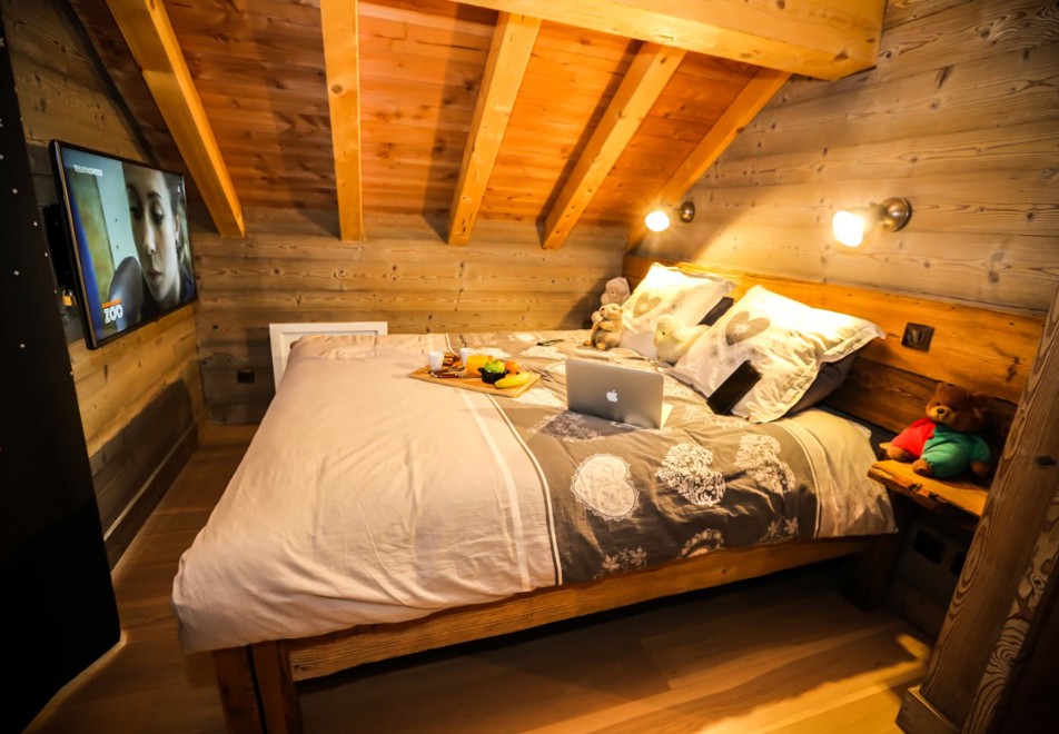Chalet Le Mas, Valloire (self catered chalet) - Double bedroom