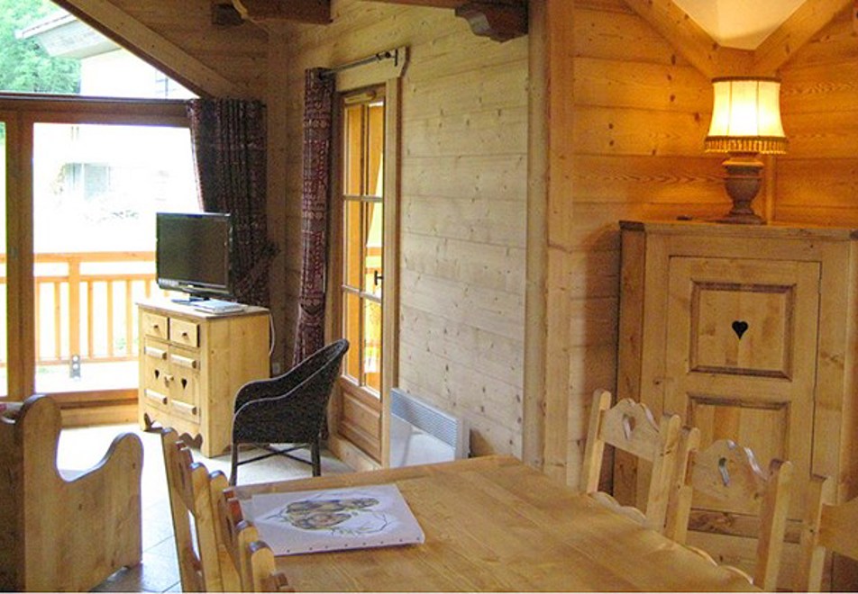 Chalet Alroc, Valloire (self catered chalet) - Dining