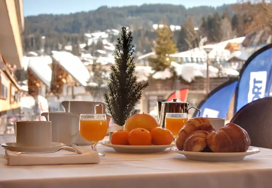 Hotel La Marmotte, Les Gets (hotel) - La Piste Noir restaurant