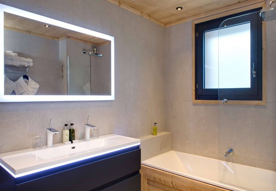 Hotel La Marmotte, Les Gets (hotel) - Exception suite up to 6 persons