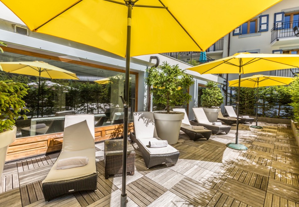 Residence & Spa Mont Blanc, Vallorcine (self catered apartments) - Terrace