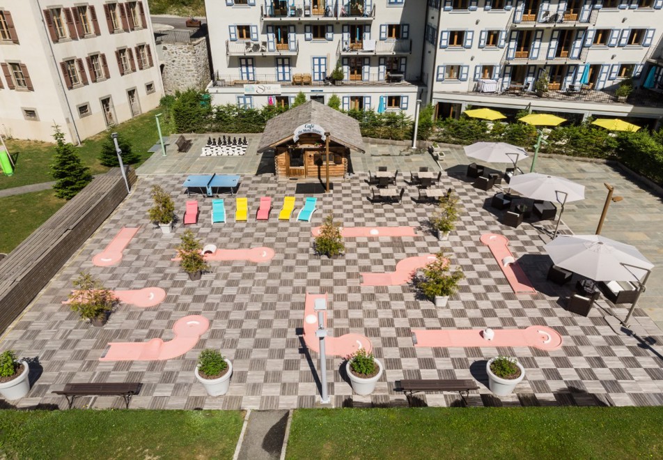Residence & Spa Mont Blanc, Vallorcine (self catered apartments) - Mini golf in summer