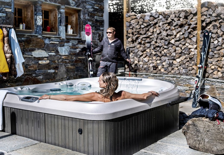 Coton, Chalets St Marcel, St Martin de Belleville (self catered chalet) - Jacuzzi