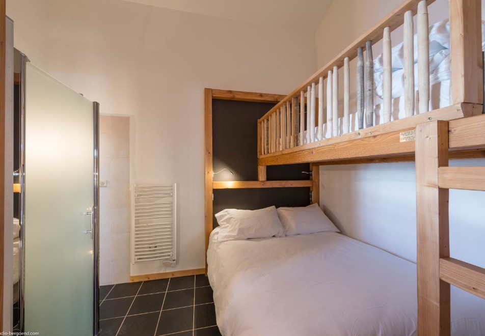 Tweed, Chalets St Marcel, St Martin de Belleville (self catered chalet) - Bedroom