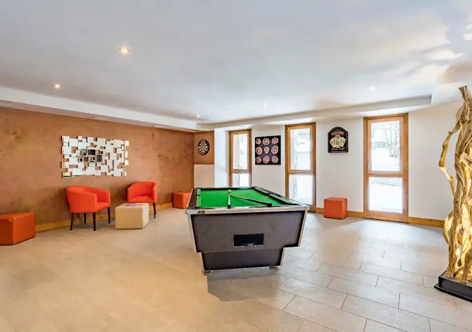 Santa Terra, Tignes les Brevieres (self catered apartments) - OPT (2).jpg