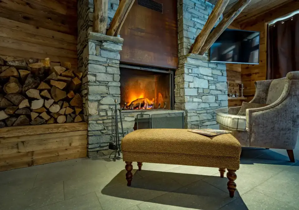 Santa Terra, Tignes les Brevieres (self catered apartments) - OPT (6).jpg