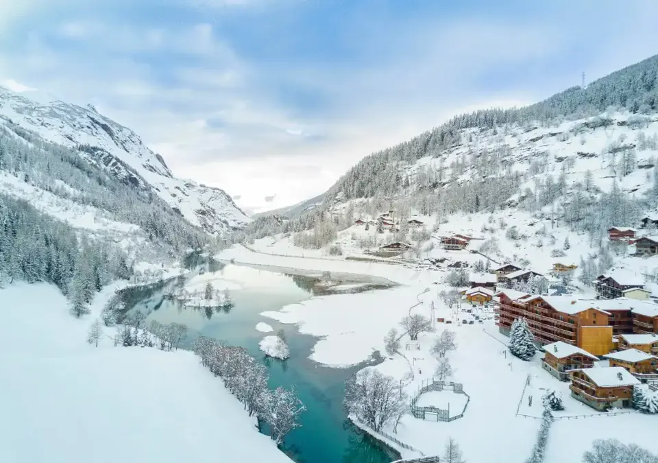 Santa Terra, Tignes les Brevieres (self catered apartments) OPT (1).jpg