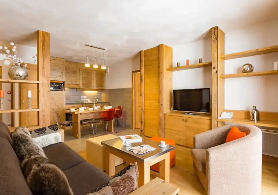 Santa Terra, Tignes les Brevieres (self catered apartments) - 2 bed 6 OPT (3).jpg