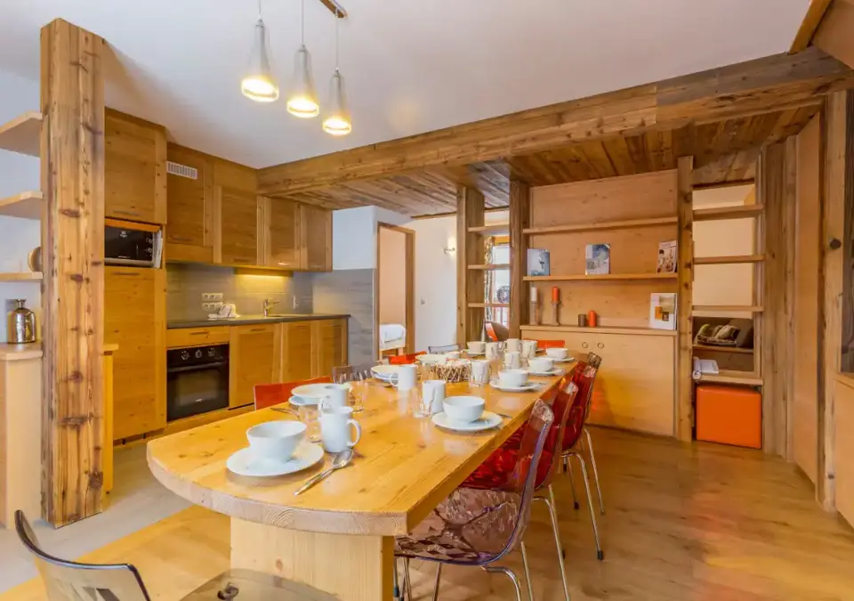 Santa Terra, Tignes les Brevieres (self catered apartments) - 4 bed duplex 10 OPT (3).jpg