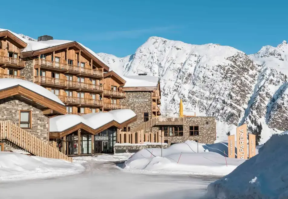 Alparena, La Rosiere (Apartments & Hotel)