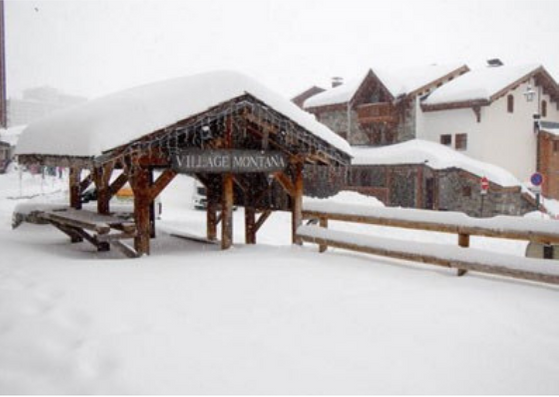 Top 10 Snaps Of 2016 Bucket Loads Of Snow!.png