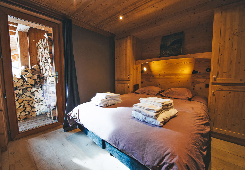Chalet Violet, St Martin de Belleville (self catered chalet) - Double bedroom