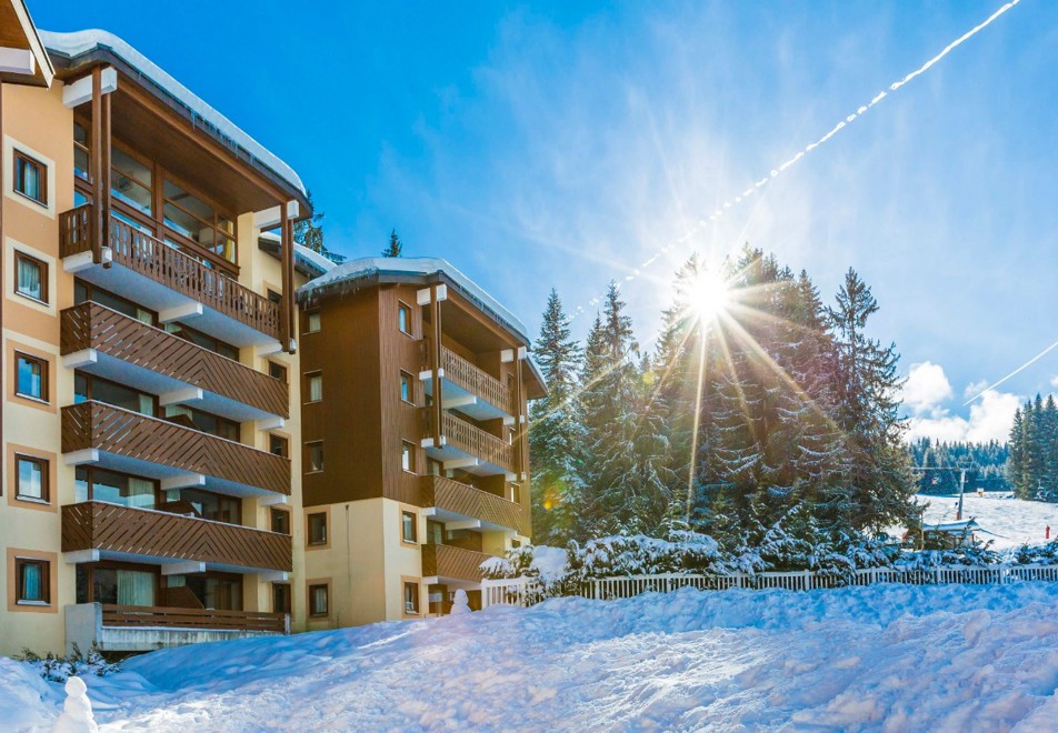 Le Buet, Morillon 1100 (self catered apartments) - Ski in ski out (weather permitting)