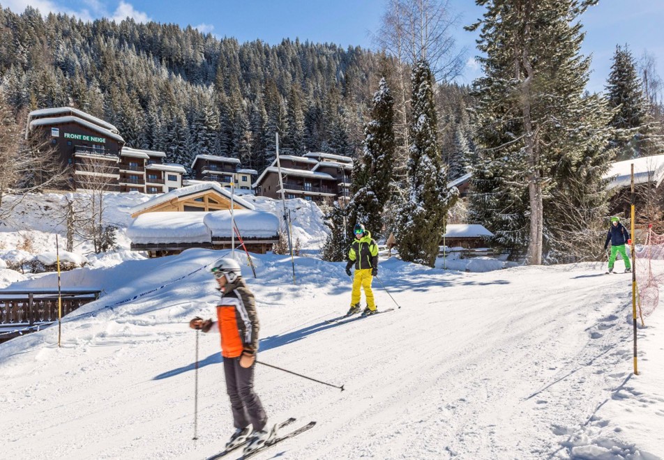 Le Front de Neige, Les Carroz d'Araches (self catered apartments) - Ski from door (weather and ability permitting)