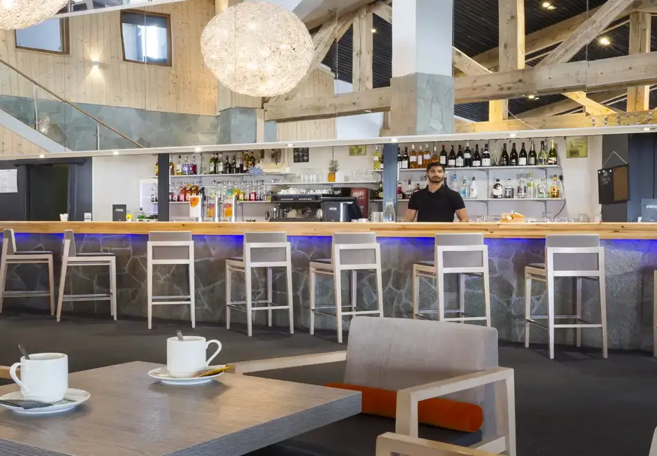 Club Hotel, Tignes les Brevieres (hotel) (©ManuReyboz) - Bar