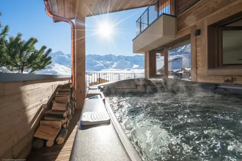Chalets Cocoon, Val Thorens (self catered apartments) -OPT (23).jpg