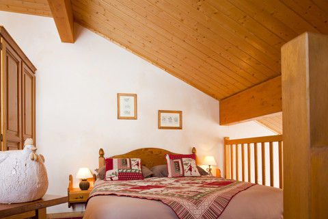 Bedroom Le Sherpa website.jpg