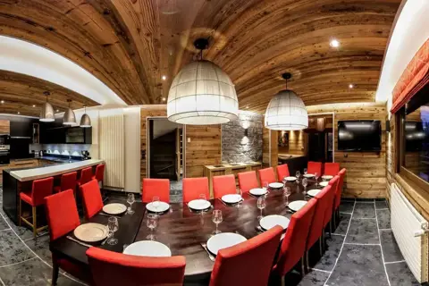 Chalet Delphine, Les Gets (self catered chalet) - Dining area