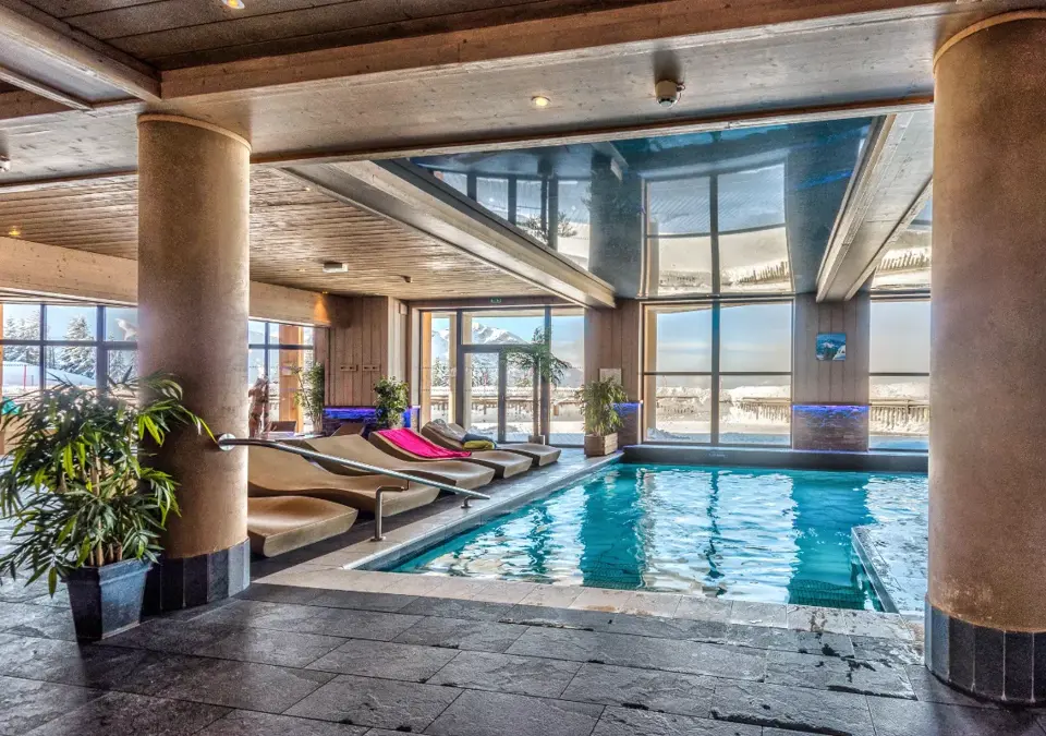Amara, Avoriaz-Indoor heated pool (2).webp