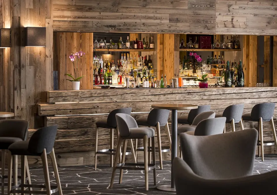 Hotel Pic Blanc, Alpe d'Huez-Bar.webp