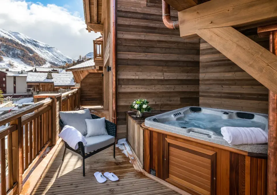 5-Alaska Lodge-Val d'Isere (1).webp