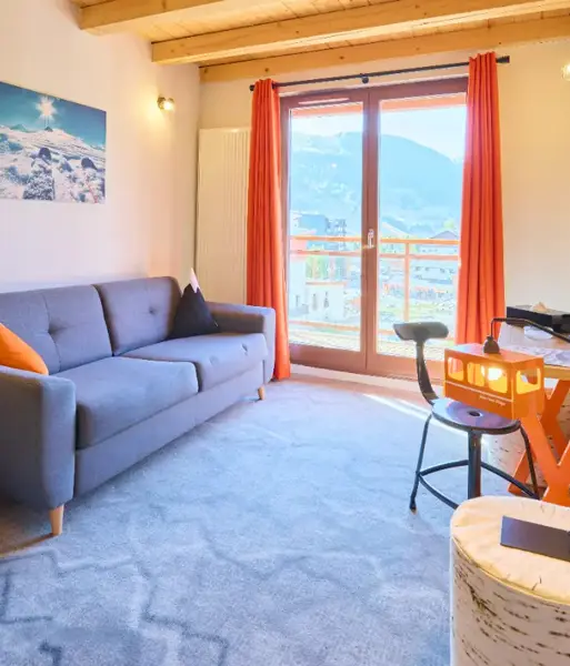 Basecamp Lodge, Les Deux Alpes (self catered apartments) - Typical room