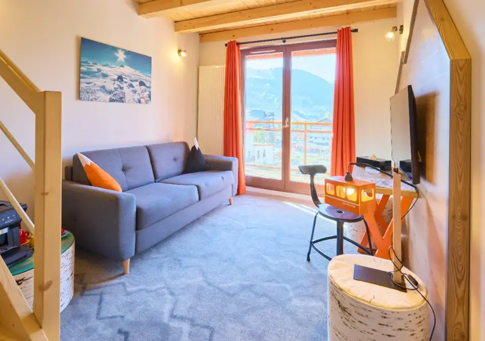 Basecamp Lodge-Les Deux Alpes-Typical room (5).webp