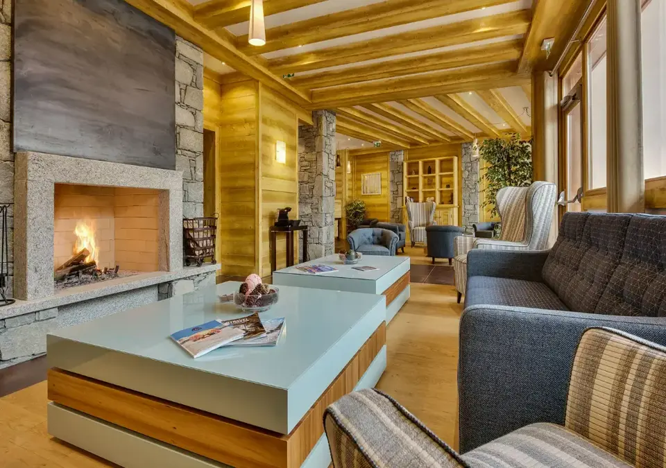Chalets de Leana, Les Carroz d'Araches-Reception (2).webp