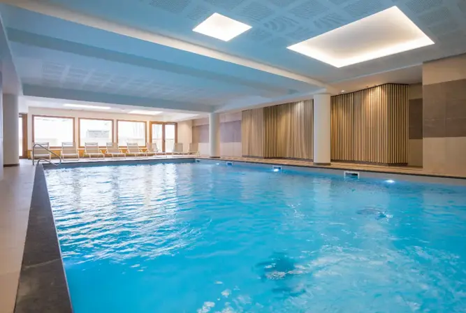 Altaviva-Tignes 1800-Indoor pool (©ManuReyboz).webp