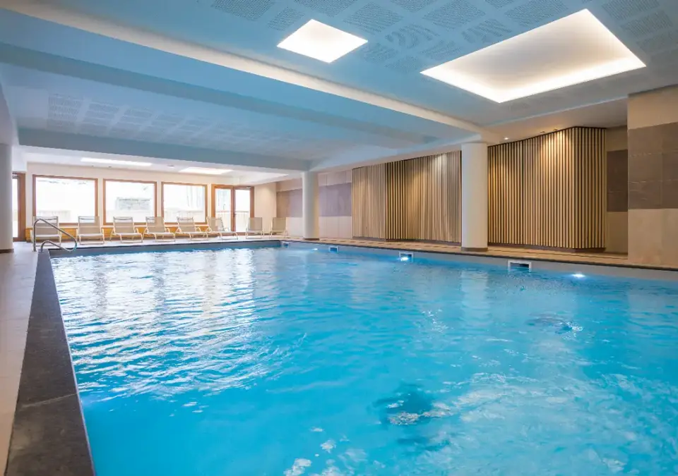 Altaviva-Tignes 1800-Indoor pool (©ManuReyboz).webp