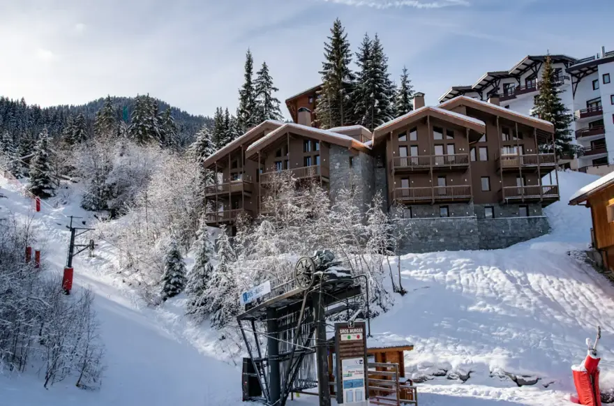 Yellowstone Lodge-La Tania-Exterior (1).webp