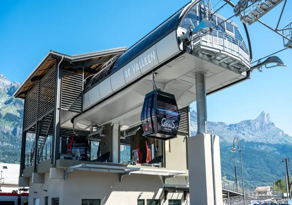 St Gervais-Mont Blanc-Le Valeen gondola.webp