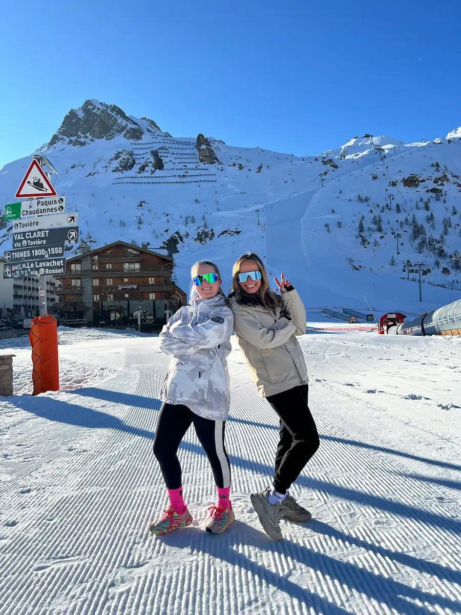 Jess And Yulia In Tignes
