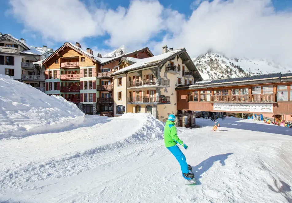 Le Village, Arc 1950 (self catered apartments) - Ski-in/Ski-out