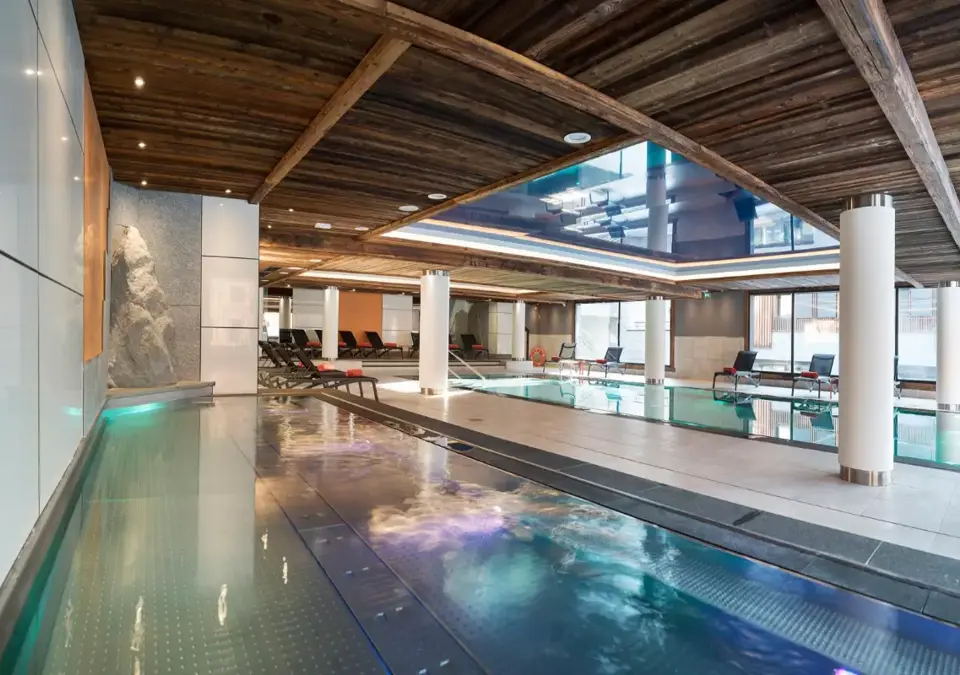 Le Cristal de Jade-Chamonix-Indoor pool (2).webp