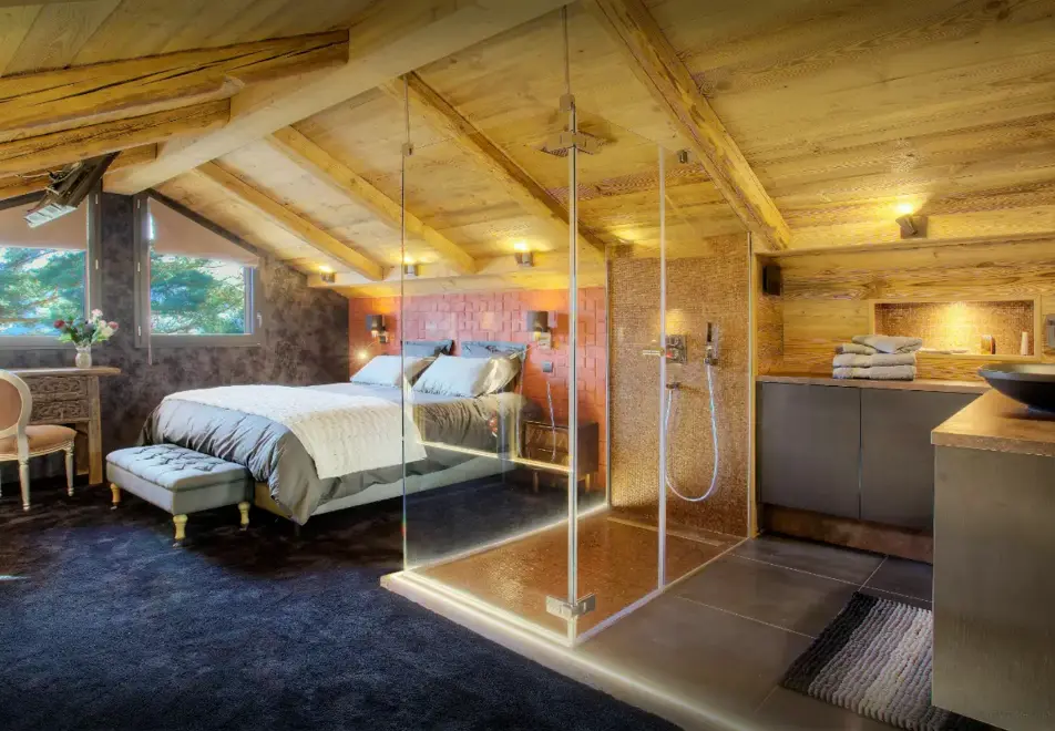 Chalet Kalyssia, Lake Annecy (self catered chalet) - Master suite