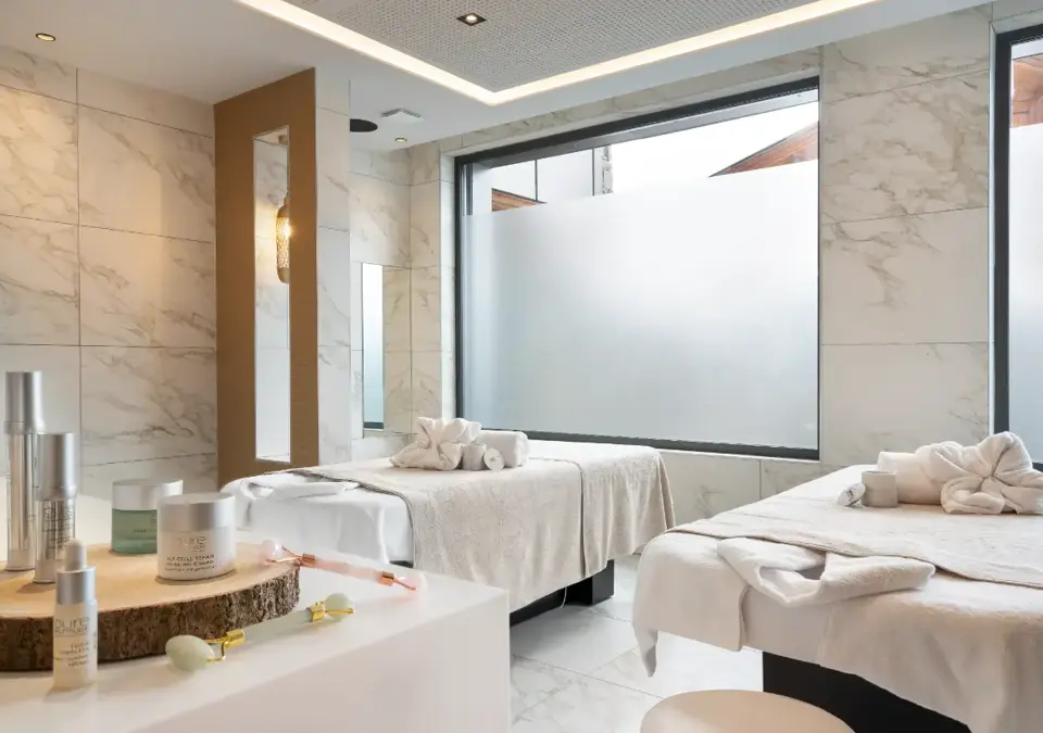 Laska-Les Contamines-Treatment room (©StudioBergoend).webp