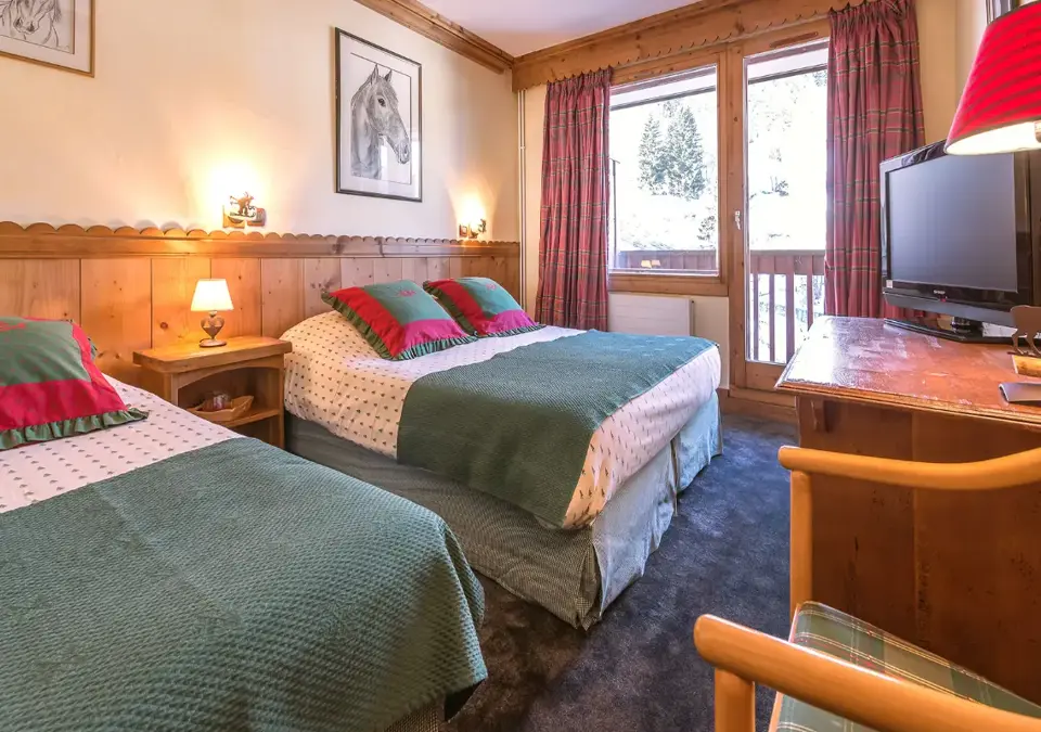 Eterlou-Meribel-chambre_triple_tradition (6).webp