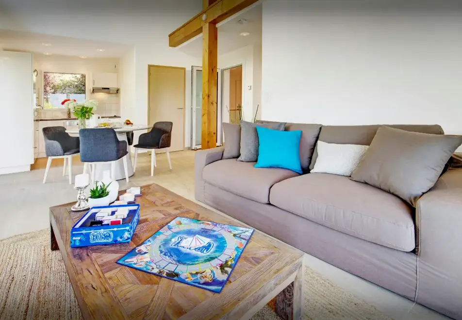 Villa Flying Dragon, Lake Annecy (self catered chalet) - Separate apartment