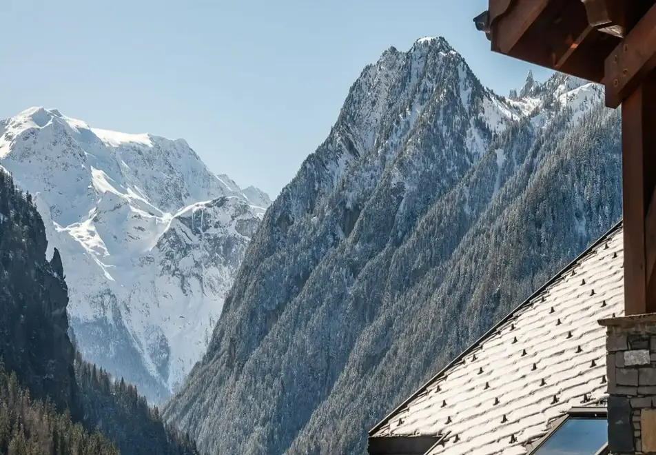 Nouveaux Alpages, Champagny (self catered apartments) - Views towards Courchevel