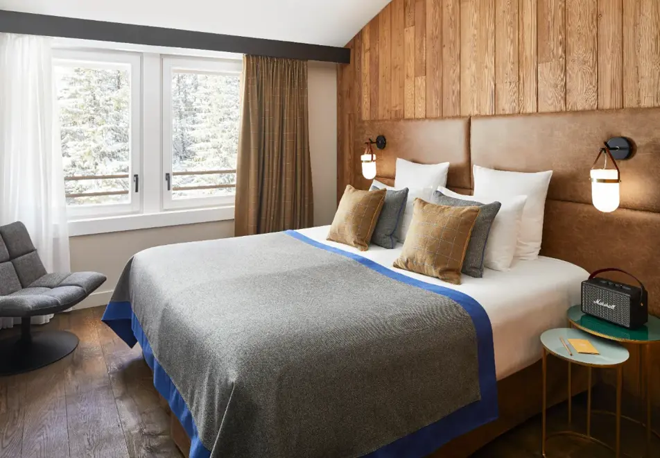 Ecrin Blanc, Courchevel 1650 (hotel) - Typical love at first sight suite style