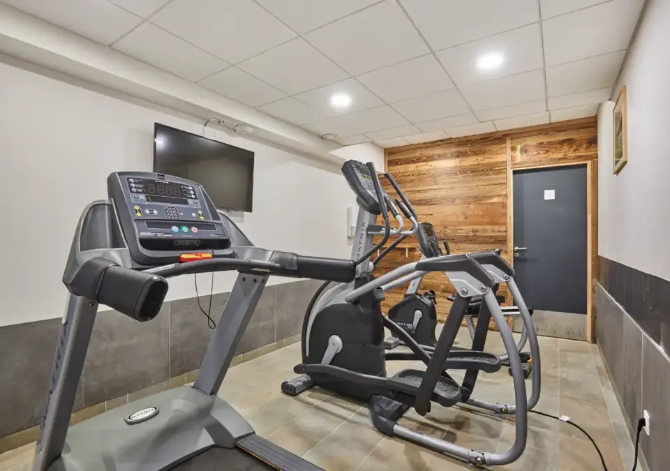 Isatis-Chamonix-Fitness room.webp