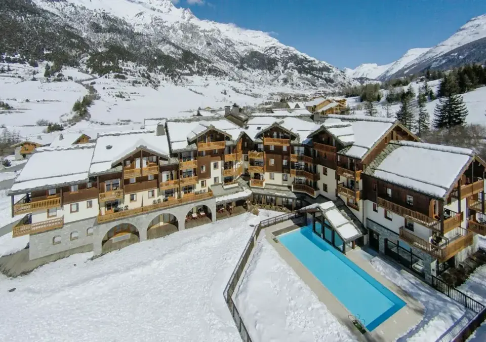 Les Alpages de Val Cenis-Val Cenis-Outdoor pool (1).webp