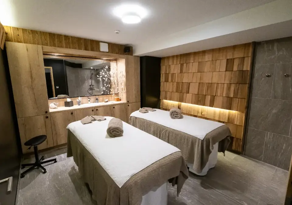 Alparena-La Rosiere-Treatment room (©manureyboz).webp