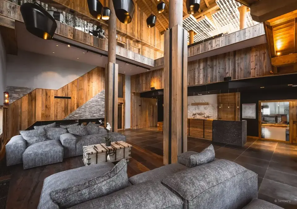 l'Eclat des Veriaz-Megeve-Reception lounge (2).webp
